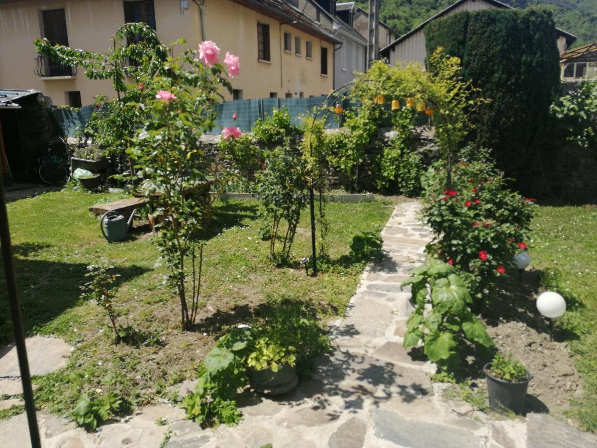 Les Rosiers Villa Bagnères-de-Luchon Buitenkant foto