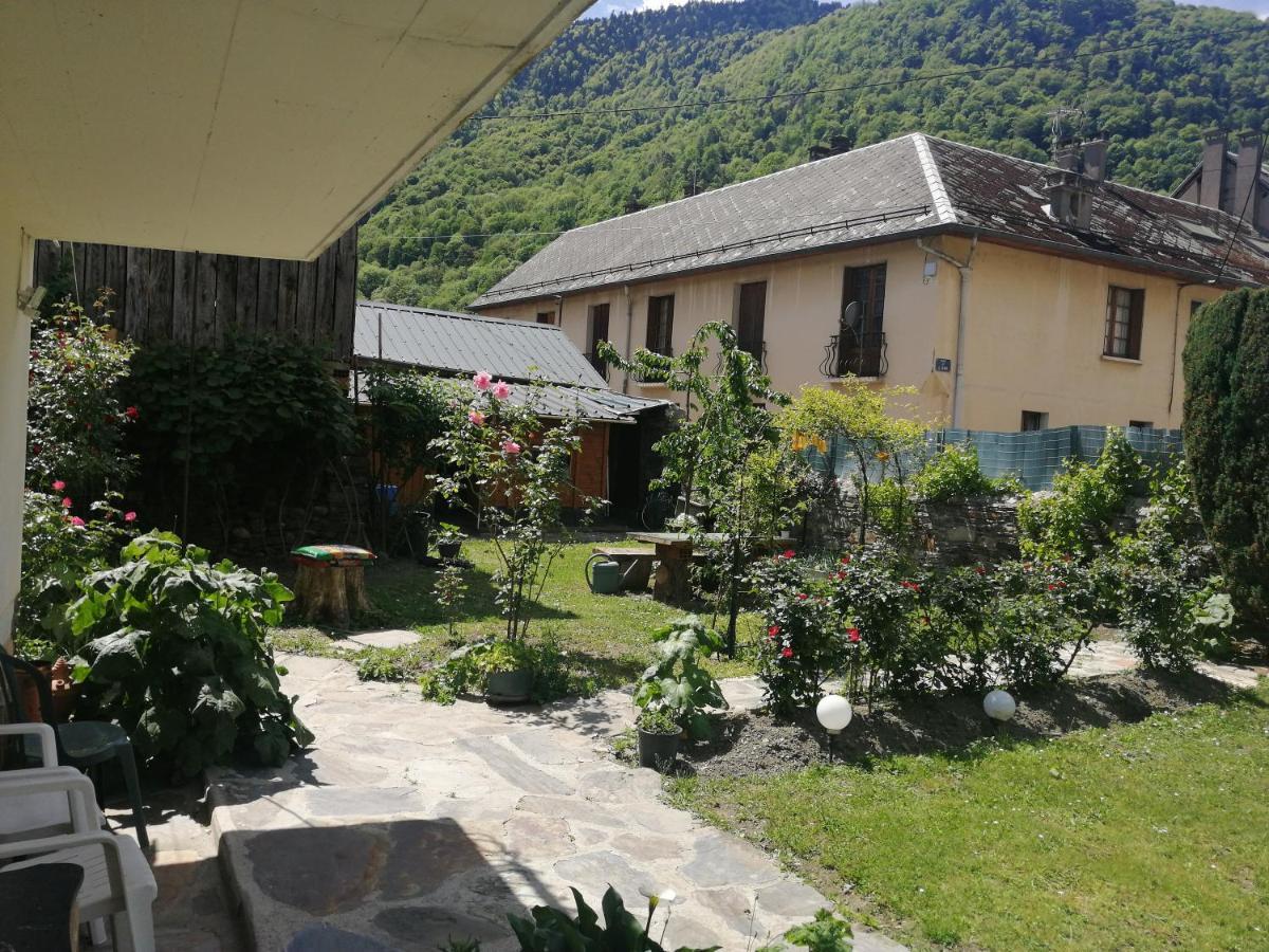Les Rosiers Villa Bagnères-de-Luchon Buitenkant foto