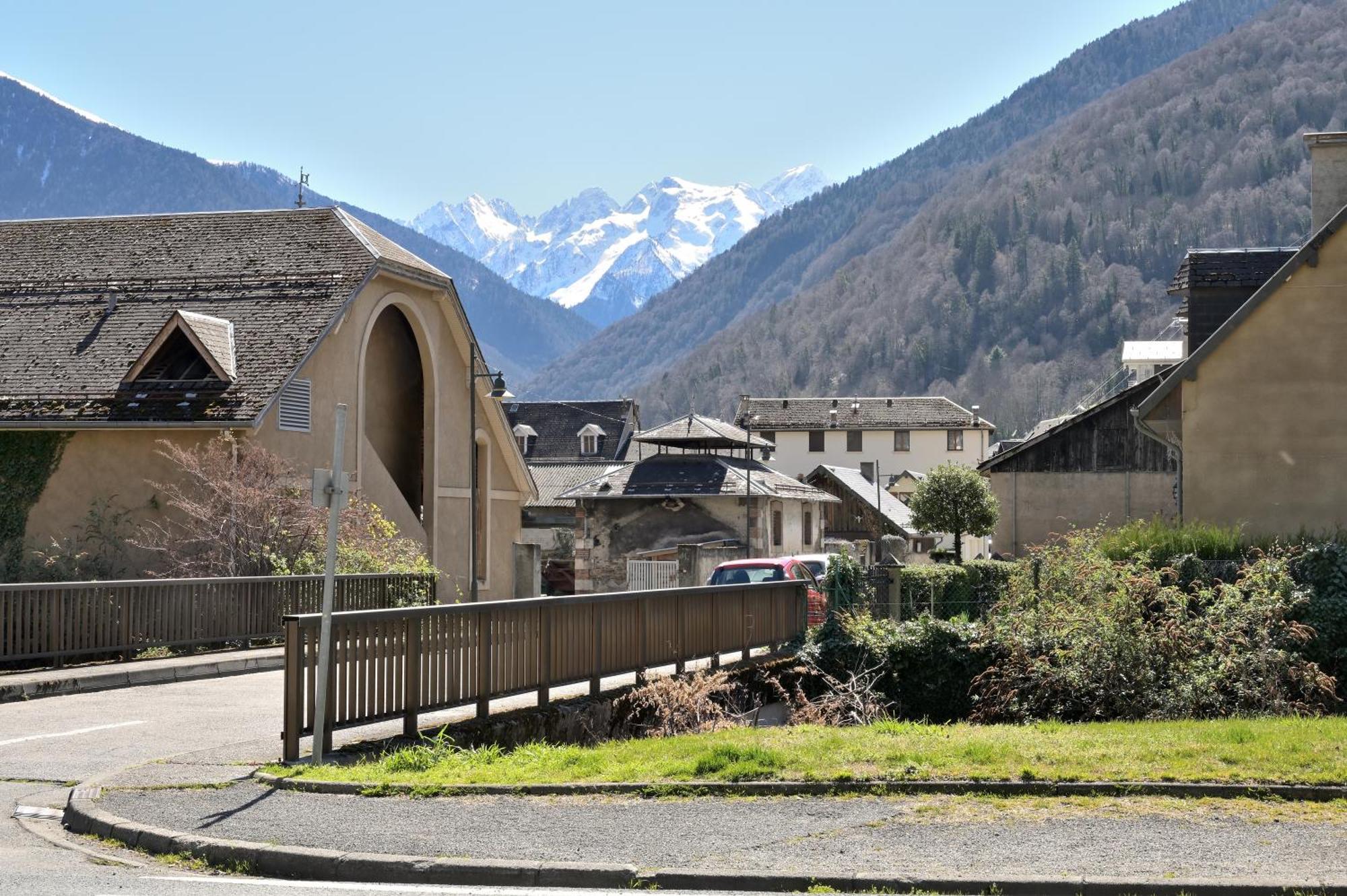 Les Rosiers Villa Bagnères-de-Luchon Buitenkant foto